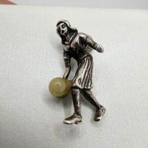 Vintage 11x21mm Beau Sterling Silver Bowling lady w/ faux "pearl" charm/pendant!
